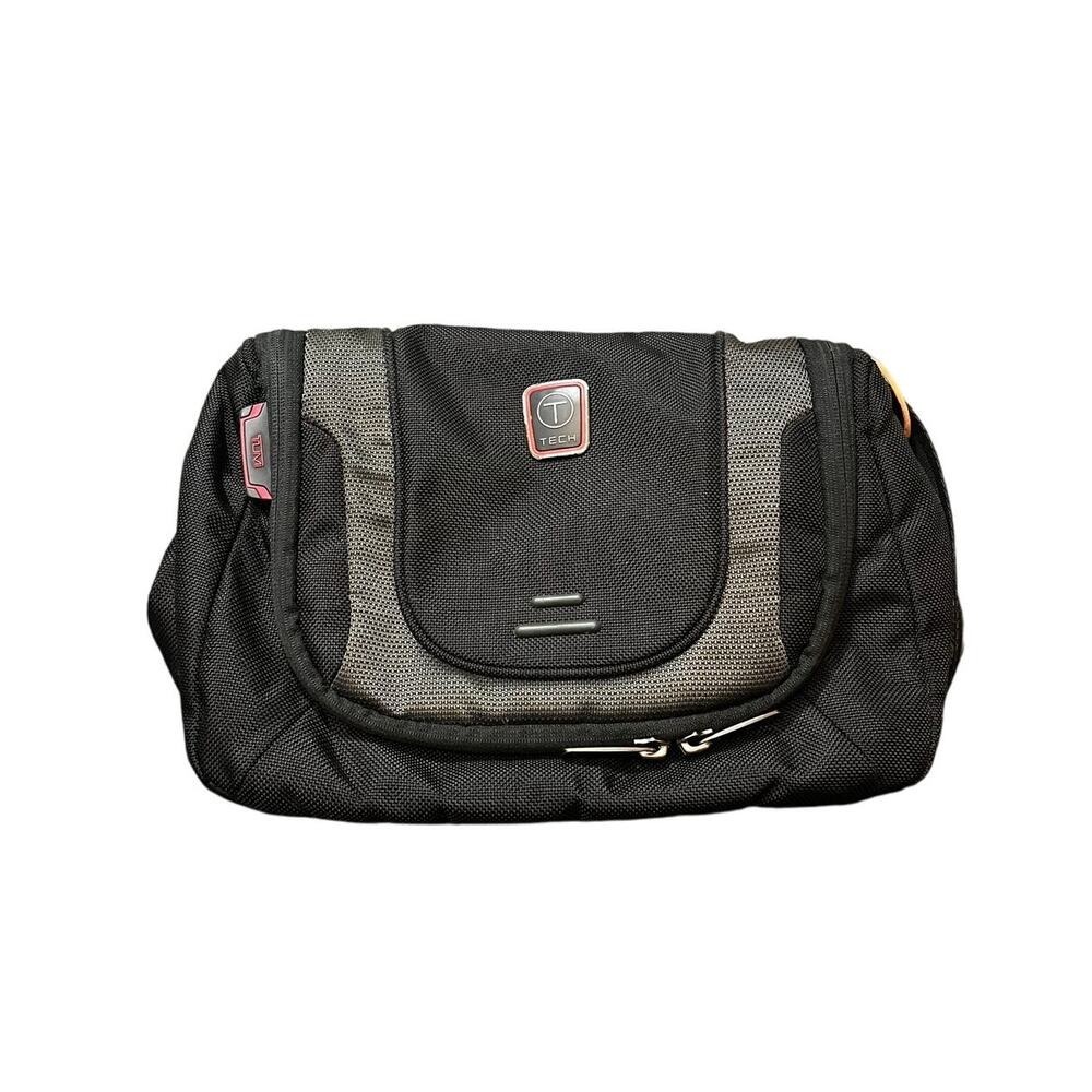 Tumi T-Tech 6791D Presidio Doyle Hanging Travel Kit Black Dopkit‎